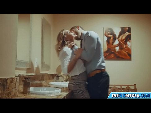 ❤️ 當一個豐滿的金發女郎在公共廁所引誘你時 ️ 超級色情 在色情 zh-tw.vegasservice.ru